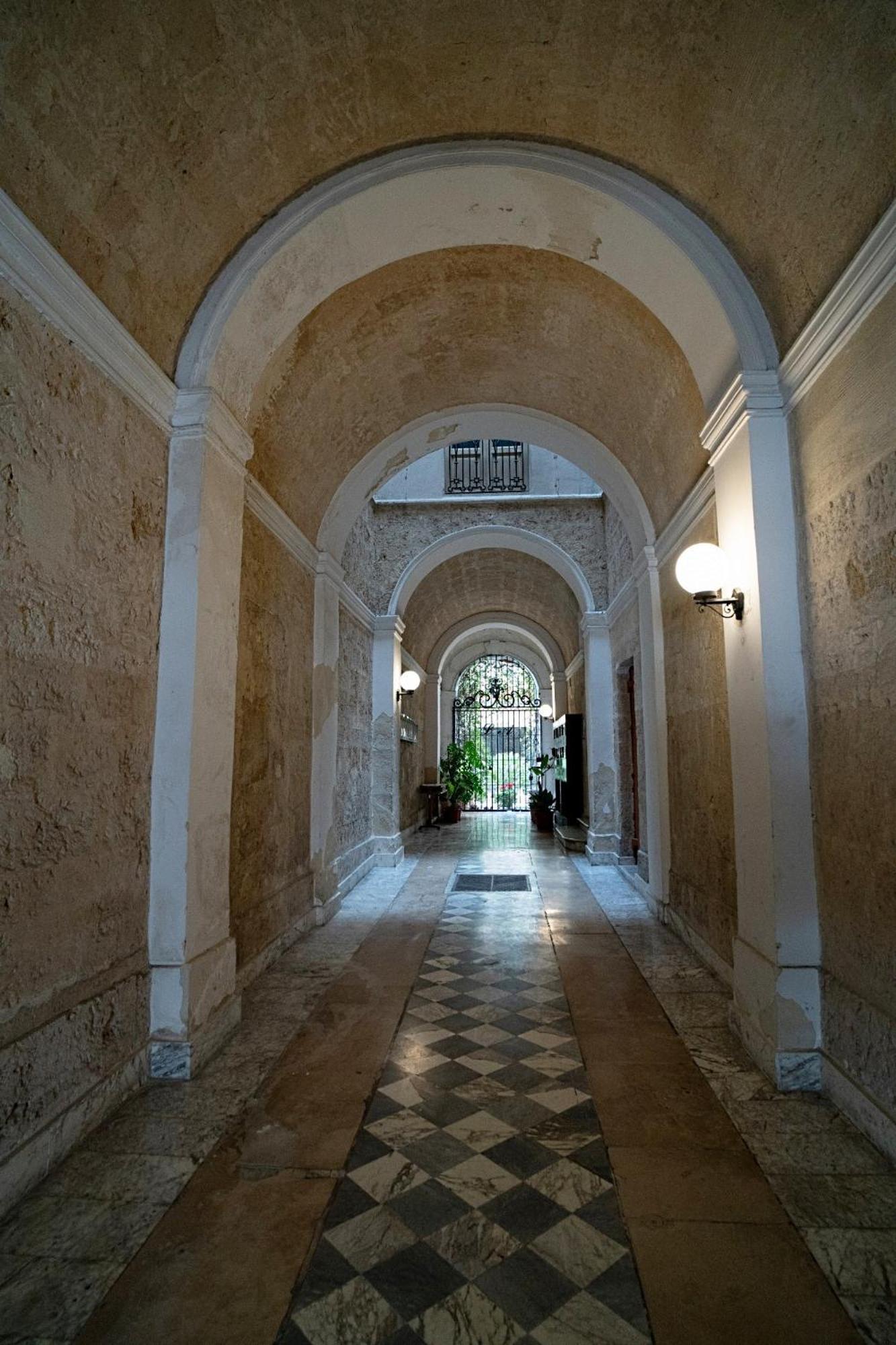 Leitmotiv Ospitality House Villa Bari Eksteriør billede